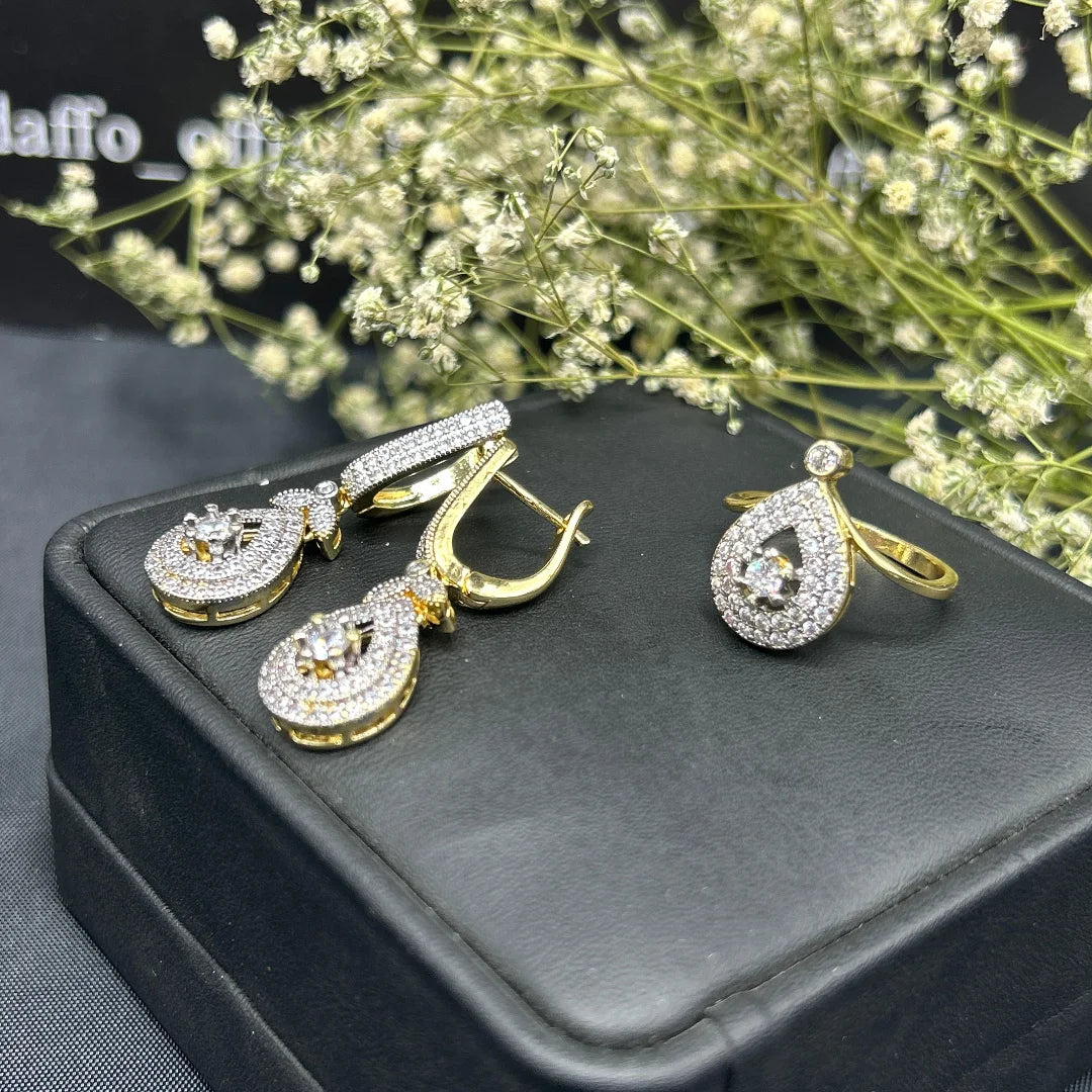 Silver Luxe Duo – Hanging Elegance