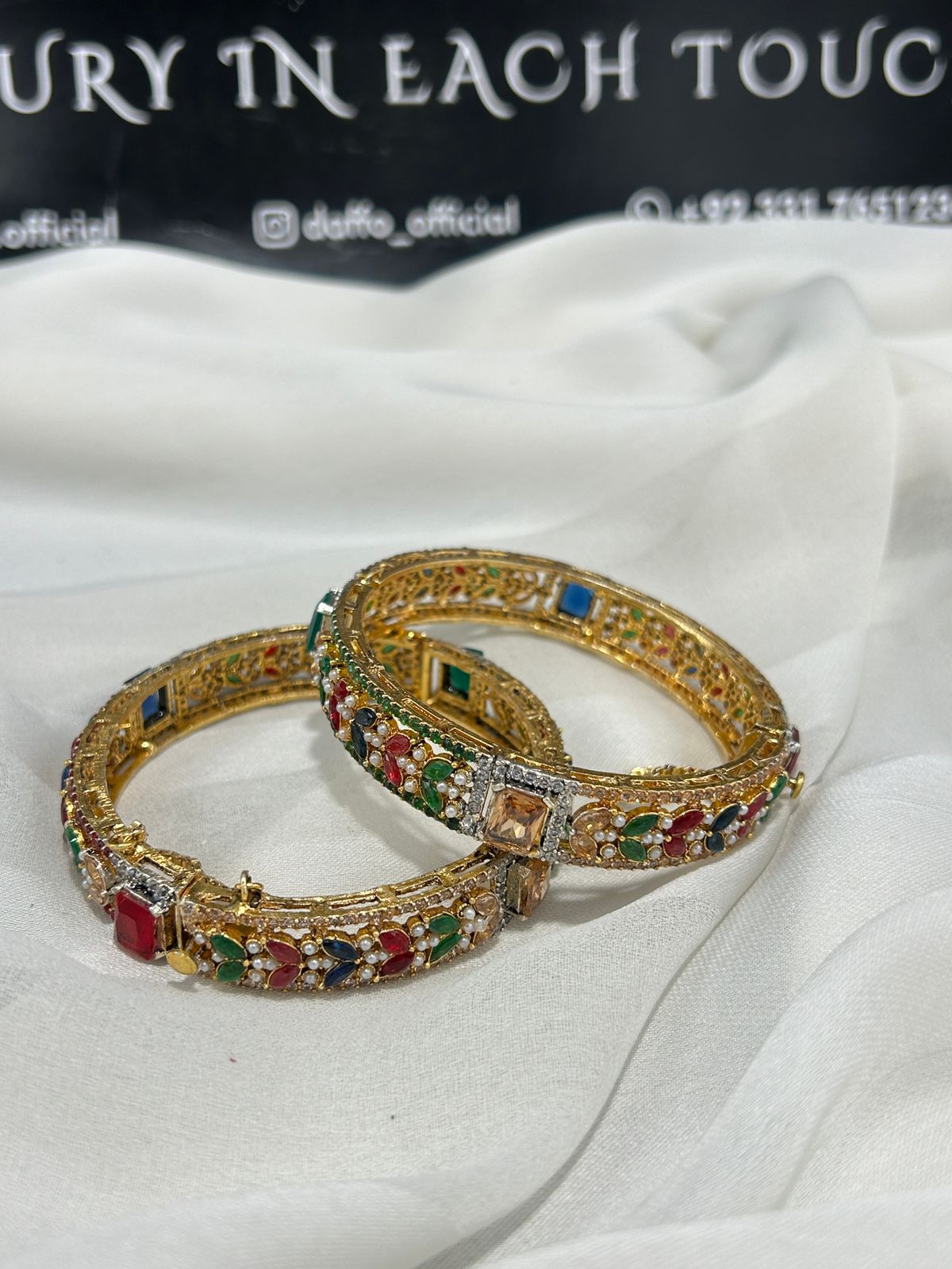 Zauviaa Prism Bangles – Openable Pair