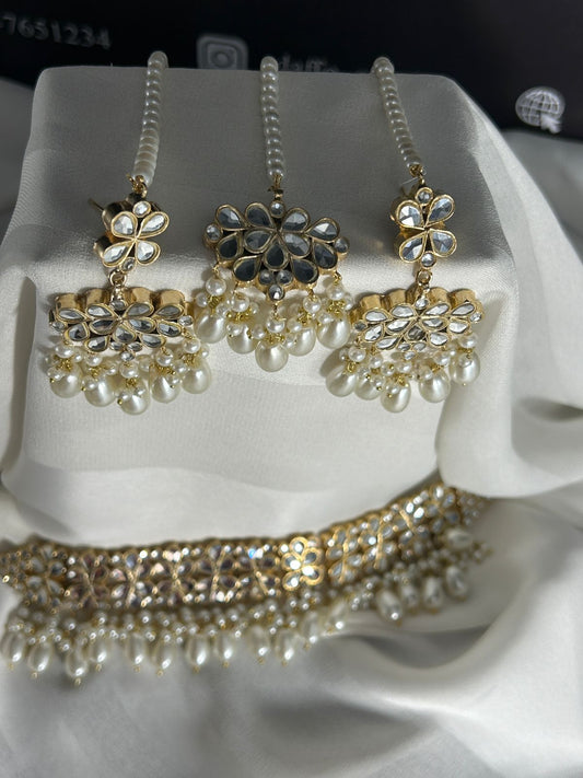 Farshi kundan chokar set