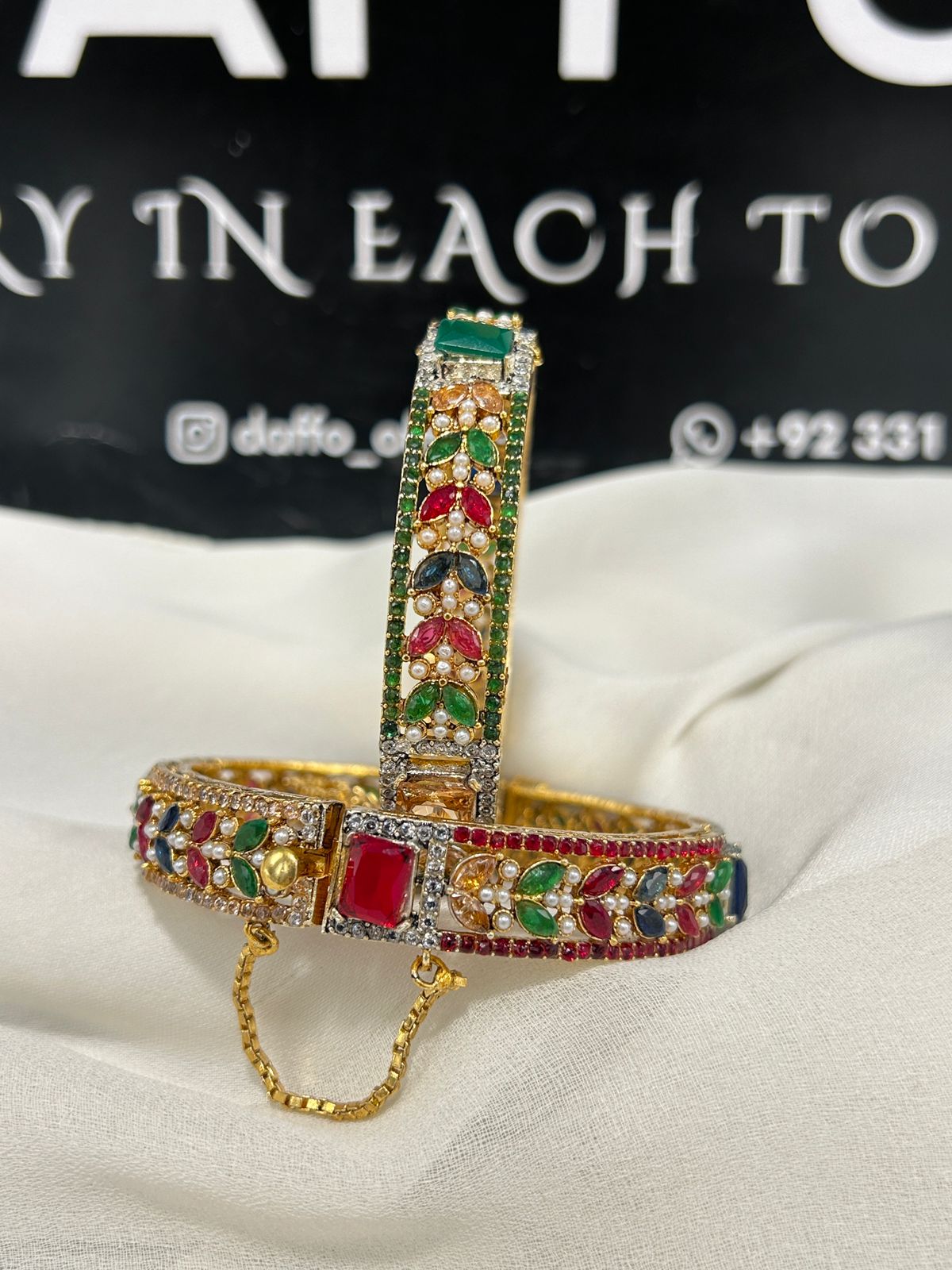 Zauviaa Prism Bangles – Openable Pair