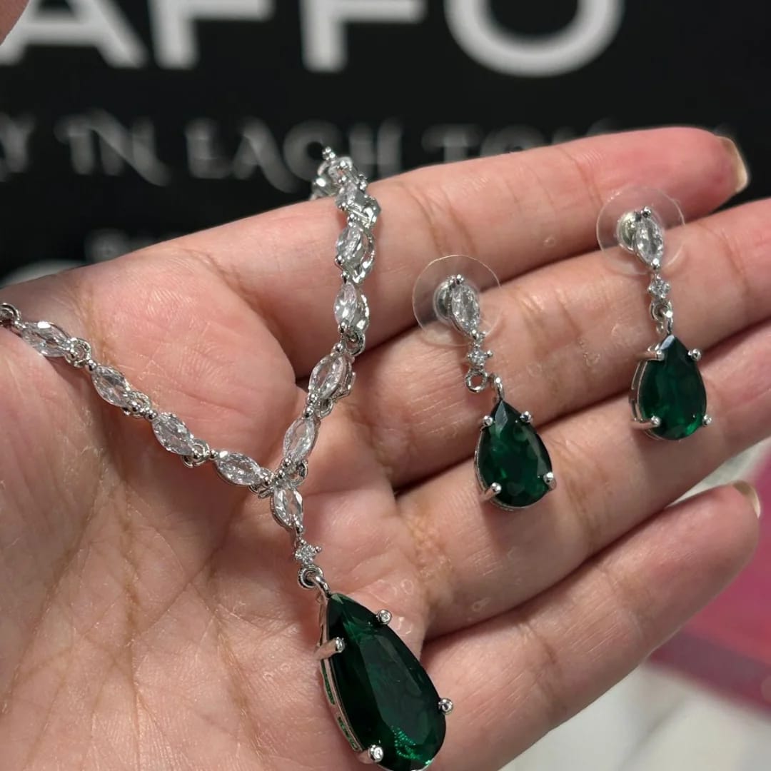 Droplet Stone Necklace Set