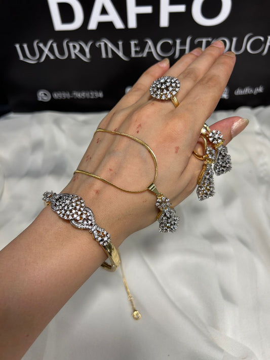 Radiance Royale – 4PC Openable Bangle Set