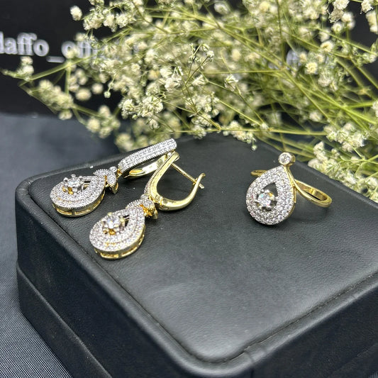 Silver Luxe Duo – Hanging Elegance