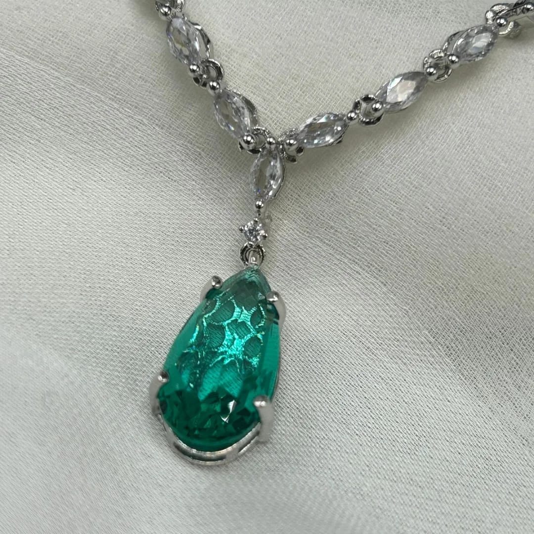 Droplet Stone Necklace Set