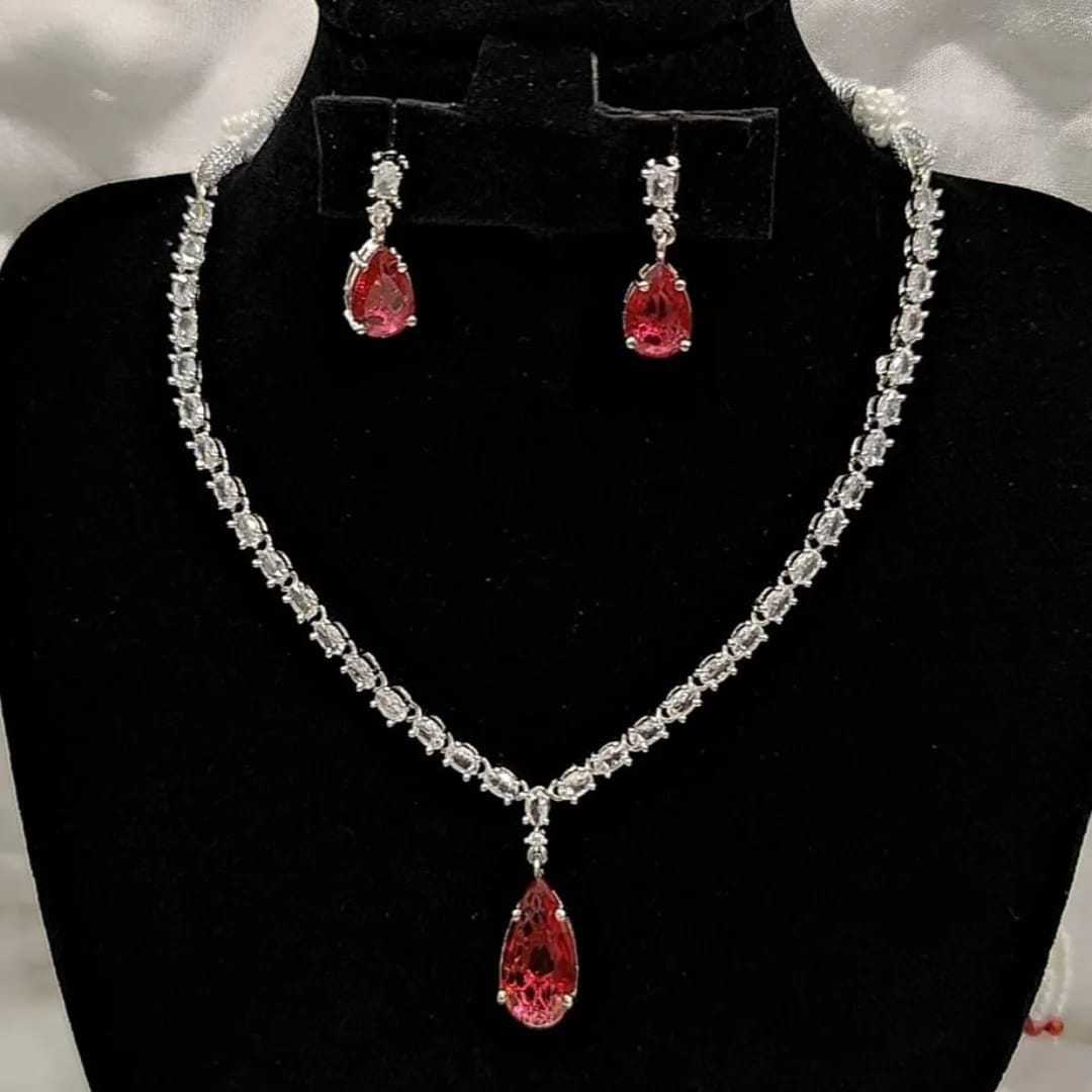 Droplet Stone Necklace Set