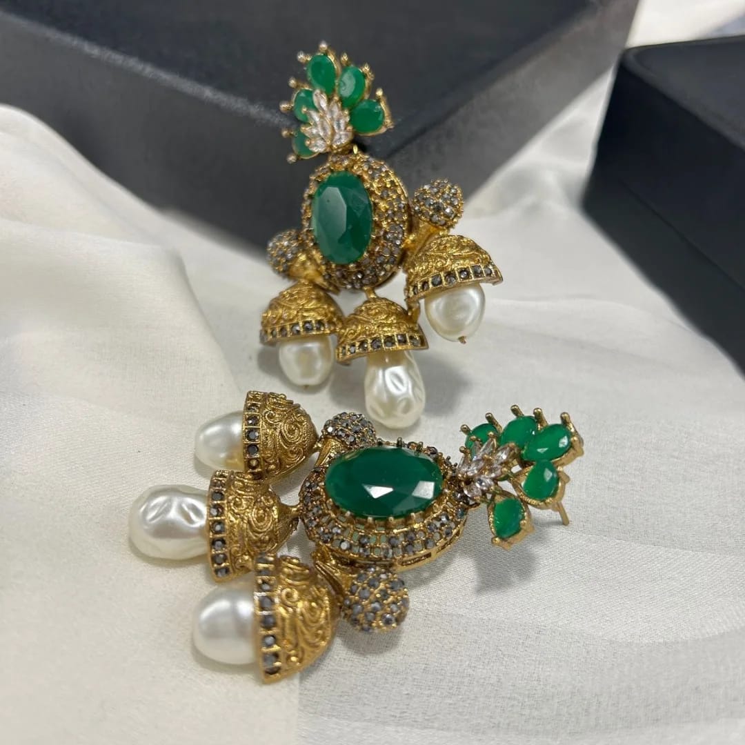 Pearl Green Earrings