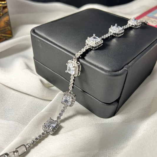 Cubic stone Bracelet