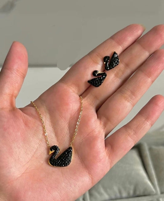 Swaroski swan set