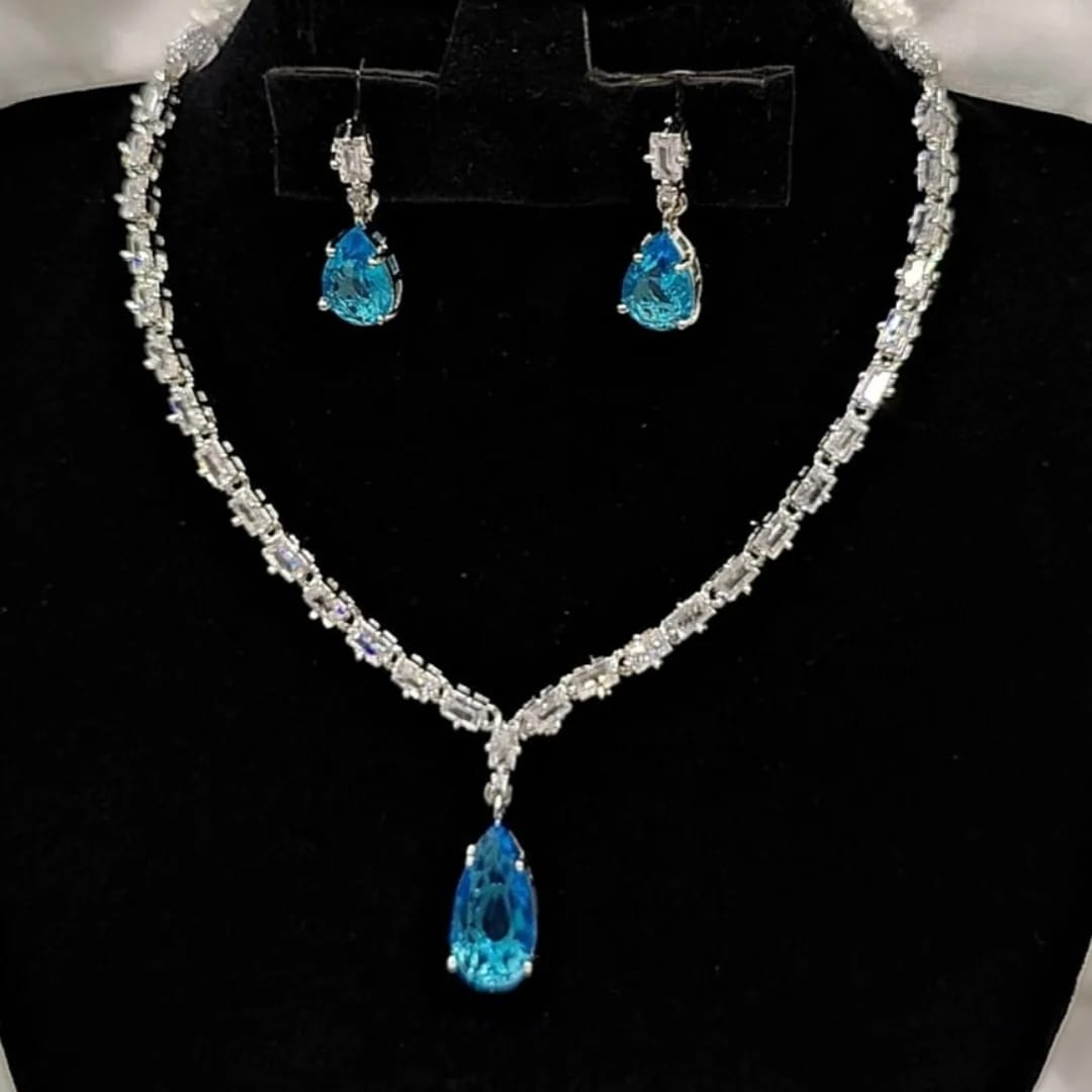 Droplet Stone Necklace Set