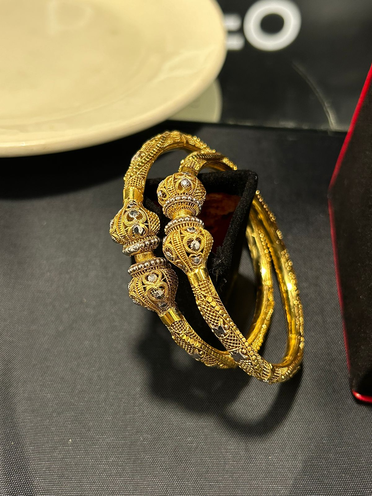 RP gold sway handcuff (pair)