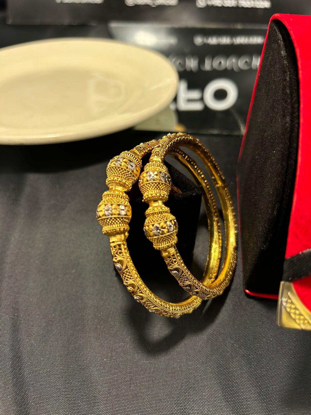 RP gold sway handcuff (pair)